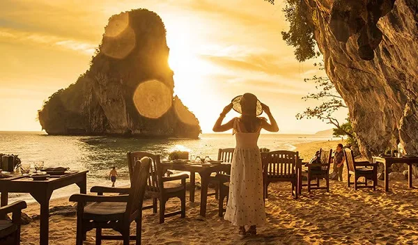 (Resorts) - Discover Your Personal Paradise - pg电子成都站